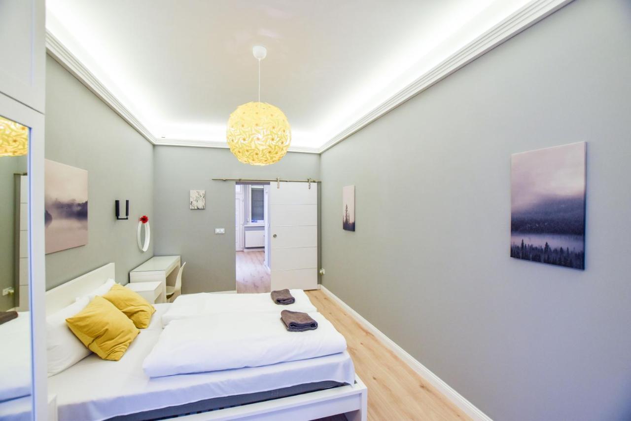 Riverside Apartment In Downtown Budapest Esterno foto