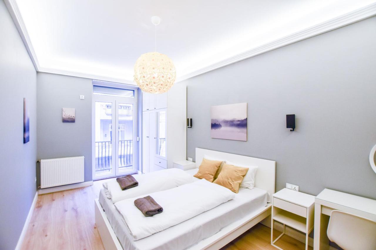 Riverside Apartment In Downtown Budapest Esterno foto
