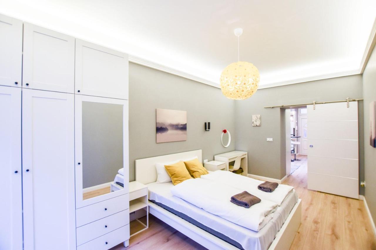Riverside Apartment In Downtown Budapest Esterno foto